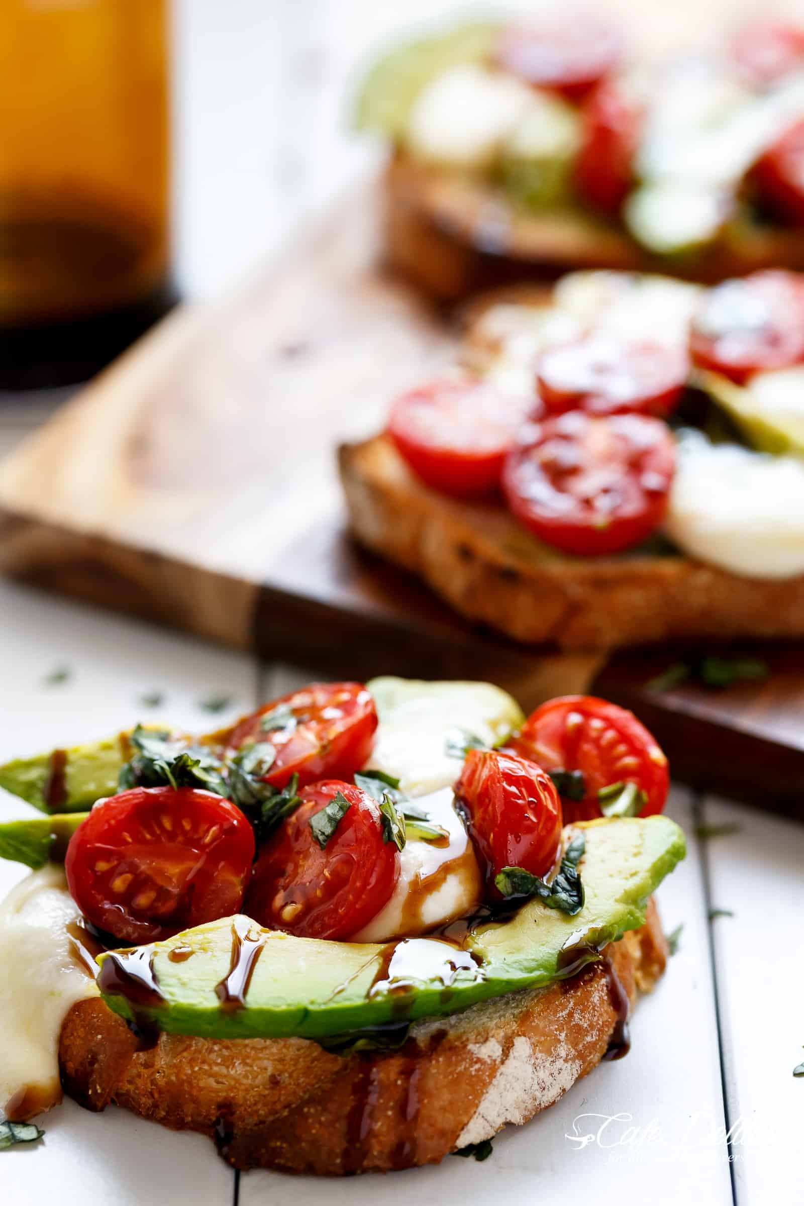 Grilled Avocado Caprese Crostini: Fresh Flavors & Easy Prep